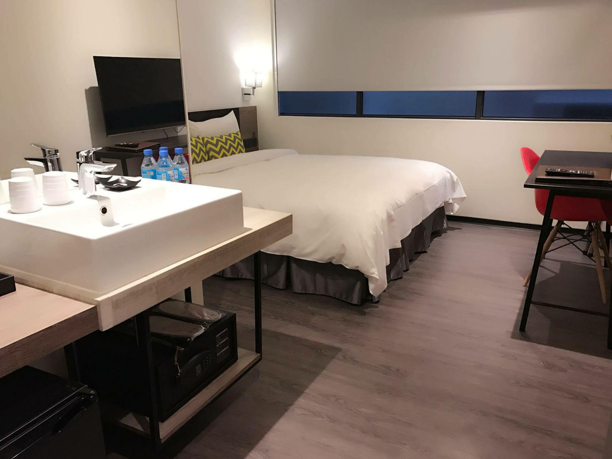 Goldinn Hotel Тайбэй Экстерьер фото